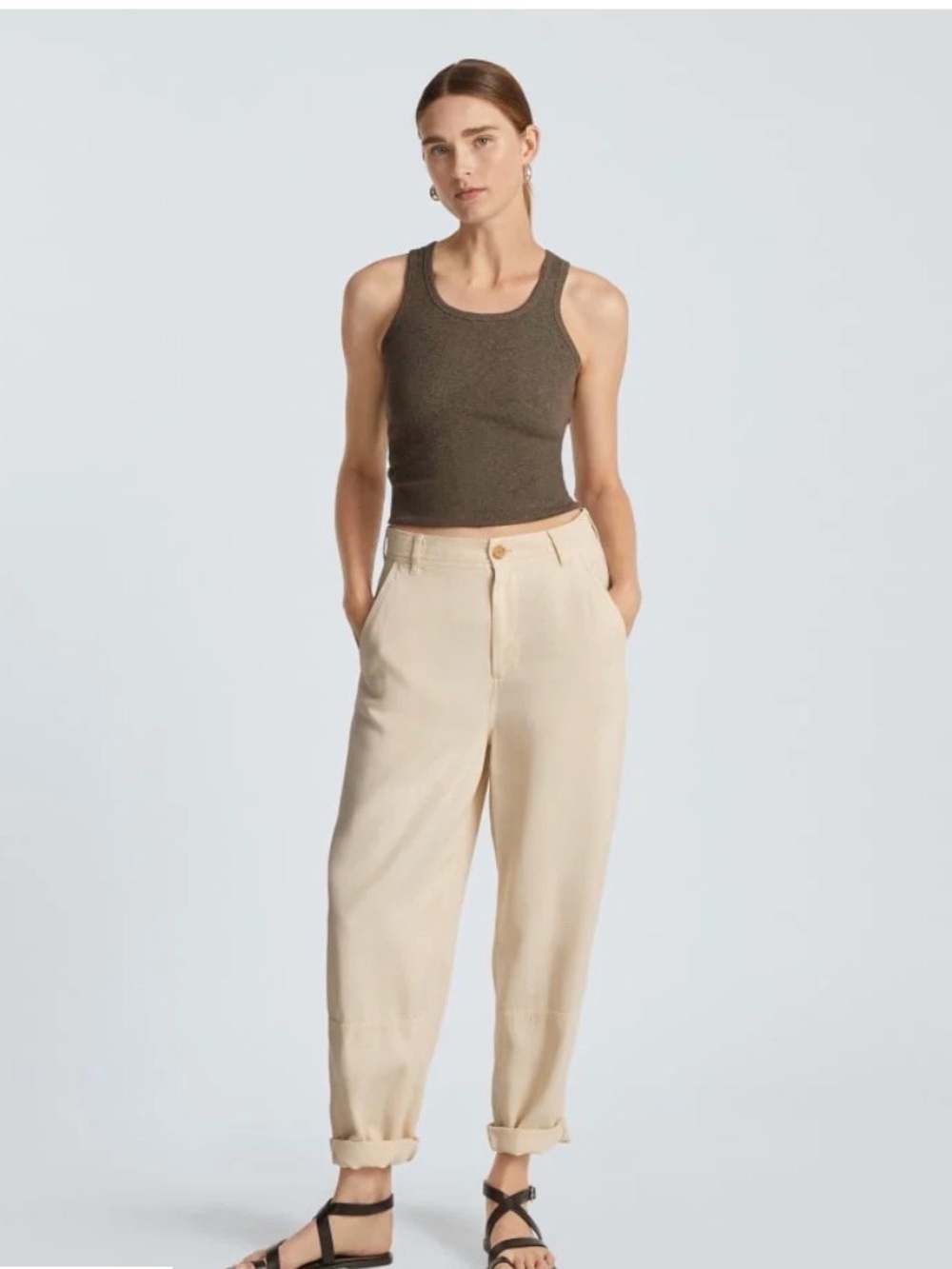 Everlane Cropped High-Rise Tapered Pants in Cream